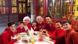 過年逛街拍照，一學就會的漂亮姿勢，喜慶紅火有氛圍