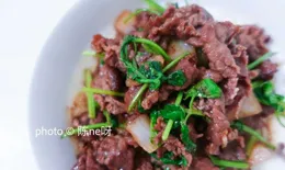 炒菜到底應該先放鹽還是後放鹽？調味品放的順序對菜品有什麽影響？