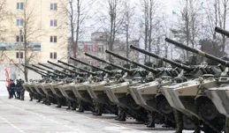 俄羅斯要終結戰爭，多路大軍殺入前線，動用1.5噸炸彈消滅烏軍