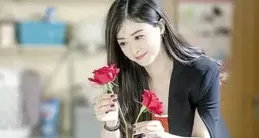 言情小說【憑借美貌出道後我只想賺錢】高分場景讓人贊不絕口