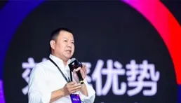 副總裁李亮回應員工工作壓力傳言，指責謠言誤導精神狀態，否認員工入院治療