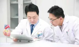 看病去小診所還是醫院？