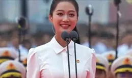 馮琳：我做不了董卿，拒絕央視後，落戶上海住豪宅開豪車生活瀟灑