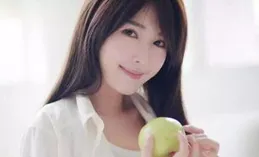 「撩」女人，反復做七件事，會讓她更加心動