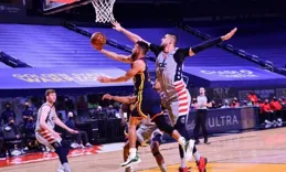 緩解勇士絕望？柯瑞三分12中2卻逆轉 追超巨失敗科爾仍11人輪換