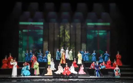 越劇【我的大觀園】在杭首演，天南地北的戲迷都來了！