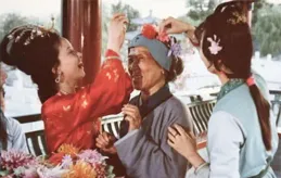 薛寶釵的前世：劉姥姥的暗示與金釧的替死之局