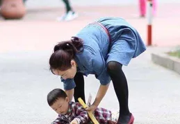 朋友給你這3個暗示，就是很討厭你了，別不知趣