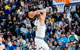 輸球卻贏全網致敬？約基奇賽後擁抱愛德華茲畫面播放量破2300萬次