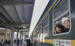 散文·記憶中的綠皮火車