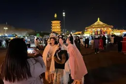 二月花朝：黃河邊的花樣年華