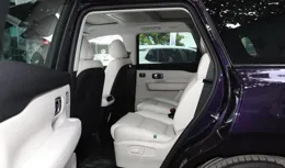 新年買SUV看這款，大六座，續航580km+800V快充，家用商用都合適