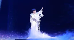 周深演唱會「驚現」當代打工人崩潰名場面