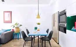 越來越多人不買電視櫃，陽台這麽裝！剛需房也能變「大戶型」！