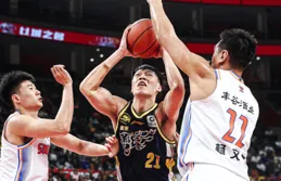 別怪杜鋒不給機會了！「三張」出戰62分鐘合砍10分，還值得培養？