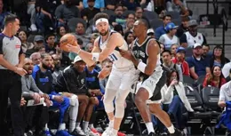 獨行俠逆襲馬刺終結五連敗！丁威迪28+7+6，克雷26分力挽狂瀾