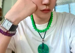 男人年紀大了，首飾盡量做到「3戴3不戴」，否則再貴也顯得不精致