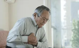 再這樣泡腳，你的關節就廢了！醫生提醒：3種方式，不養生反傷身