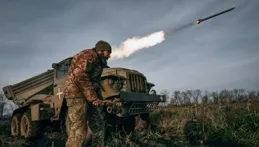 澤連斯基劃紅線，普亭穿軍裝趕往前線下達命令，川普願望落空？