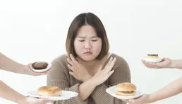 熱議：「高蛋白」vs「輕斷食」，哪個減肥更靠譜？