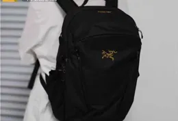 始祖鳥吊牌被炒到最高 300 元一張，如果去掉吊牌和 logo，你願意為其面料和功能買單嗎？