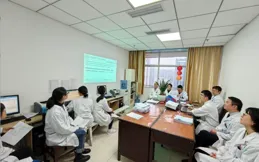 淩晨 1 點還在發文獻，42 歲三甲副高：年輕醫生就是卷