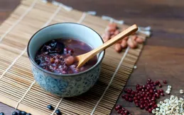 經常喝小米粥，到底是升血糖還是降血糖？早知道，早安心