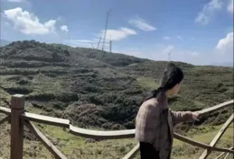 「沒有女生能笑著走出男朋友的鏡頭！」哈哈哈血壓真的升高了…