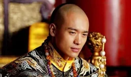 倒黴皇子奕瑋，隨口對老師說即位後要殺他，便被道光皇帝一腳踢死