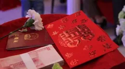 月薪5萬的鳳凰男跪求復合：「你弟的彩禮我出雙倍！」