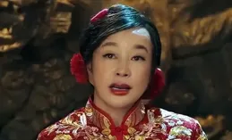 74歲「劉曉慶」再次扮嫩成功