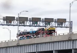 美國演砸了「關稅秀」，全球媒體目光聚焦中國領導人出訪