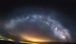 銀河並非愛情的阻隔