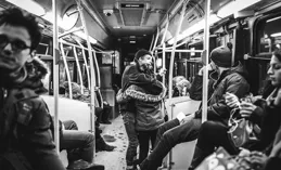 李詠妻女巴黎慶生照刷屏！22 歲法圖麥一個動作讓全網淚崩