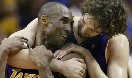 前皮朋嫂和小19歲球星車庫親熱，畫面辣眼多肉腰吸睛，老牛吃嫩草