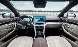 2025款比亞迪宋PLUS DM-i深度測評：混動SUV的效能