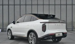 黃色系最驚艷的6組配色穿搭，回頭率太高了！