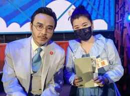 61歲劉歡現身長沙嶽麓山！和三寶喝茶聊天，暴瘦不少險些認不出來