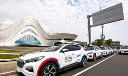 公共交通更符合低碳出行的理念但是卻無法滿足個人化需求，有沒有融合兩者的解決方案？