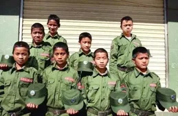 他給隸書中添加了這個元素，經常入選全國書法展