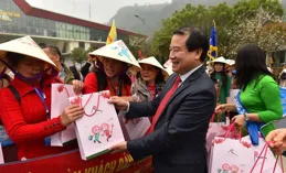 習近平在馬來西亞媒體發表姓名標示文章