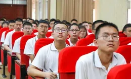 漫畫長圖丨王萬青和他的瑪曲草原