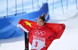 谷愛淩為什麽可以雙重國籍，中國國籍法鐵面判官，出生地自動蓋戳