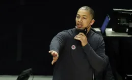 從貝爾格勒到紅場，武契奇如何用「之字形航線」破解西方圍堵？