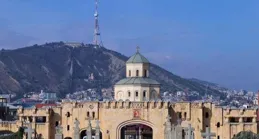 一座絕美免簽國，直飛落地，消費低，交通便利，機場公交直達市區