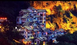 驚艷瞬間|中國畫:峰崖聳峙勢崔嵬，松立危巖映古台