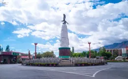 中國唯一與阿富汗接壤的小縣城，一地接三國，基建也是相當出色