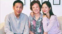 78歲姜大衛現狀：身子骨很硬朗，娶初戀恩愛51年，兒子也是演員