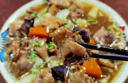 立夏過後，鼓勵孩子多吃蒸菜，清淡又營養，有助於孩子健康成長！