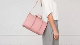 職場新人如何穿搭才能讓別人覺得靠譜？